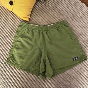 Patagonia Women’s Baggies - 5” inseam Green